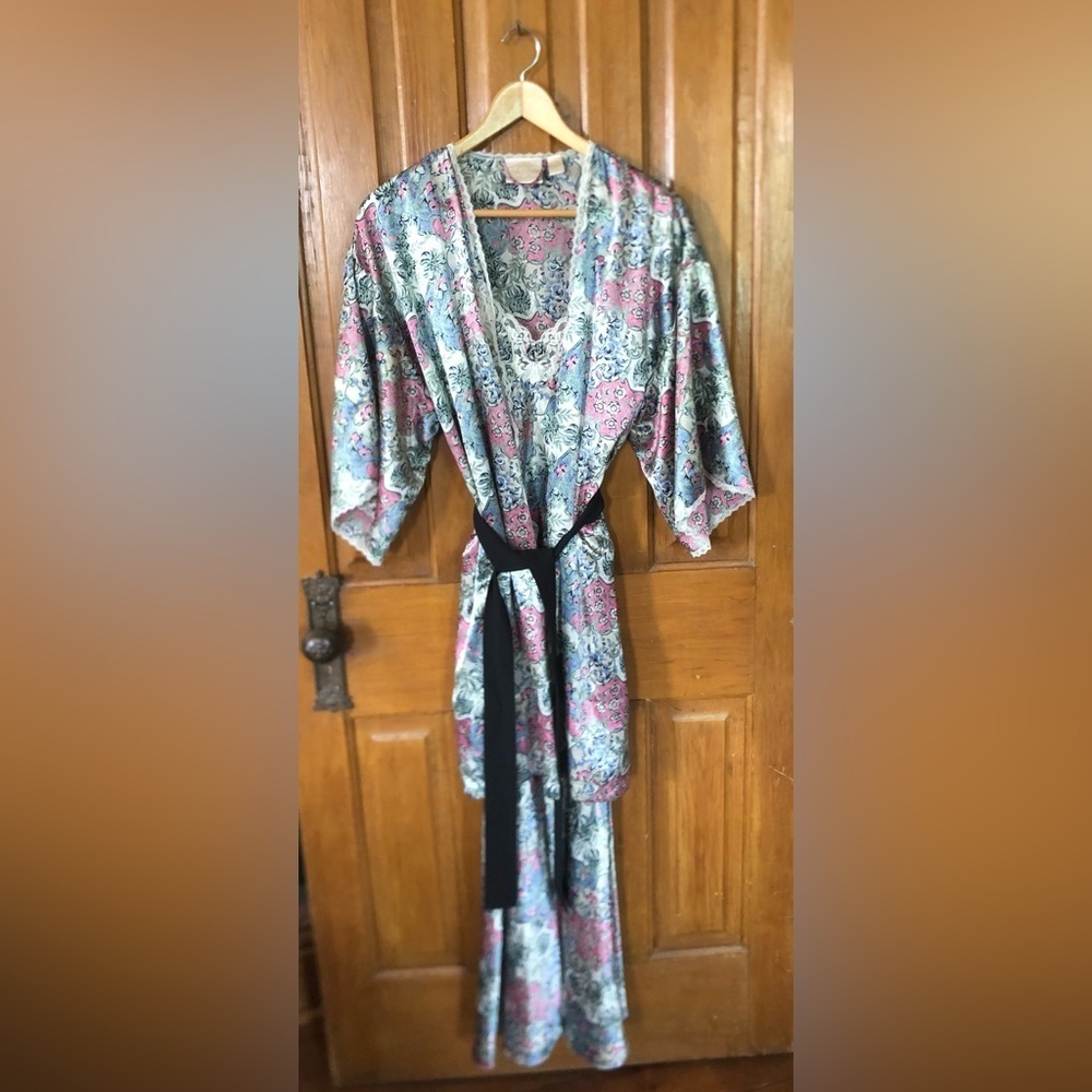 Vtg Silk and Satin Floral Night Gown and Robe Set